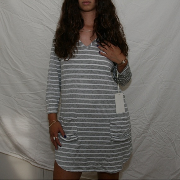 NEW WITH TAGS Sandiva Summer Stripped Bathing Suit Cover With Hoodie - Picture 2 of 3